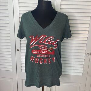NHL Minnesota Wild Hockey | V-Neck T-shirt | Size Large